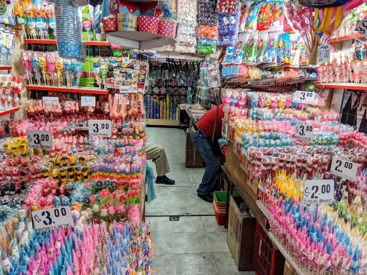 6 Best Markets in Mexico City to Shop & Eat